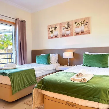 Apartament Luxurious T2 With Pool & Breathtaking Ocean Views By Becherish