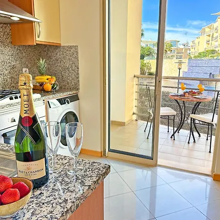 Apartament Luxurious T2 With Pool & Breathtaking Ocean Views By Becherish *