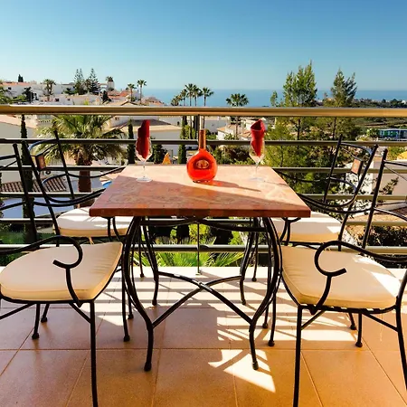 Luxurious T2 With Pool & Breathtaking Ocean Views By Becherish Albufeira