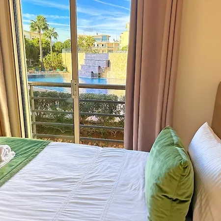 Luxurious T2 With Pool & Breathtaking Ocean Views By Becherish * Albufeira