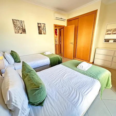 Luxurious T2 With Pool & Breathtaking Ocean Views By Becherish