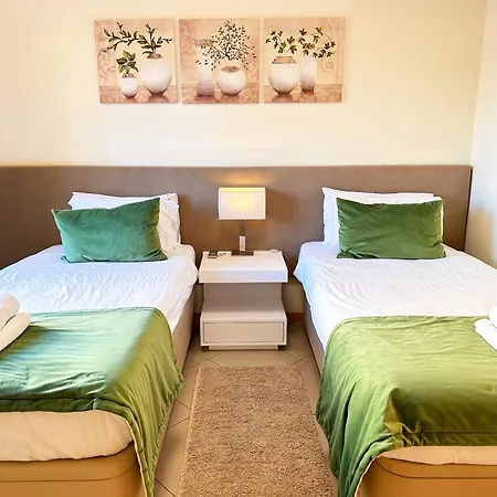 Luxurious T2 With Pool & Breathtaking Ocean Views By Becherish * Albufeira