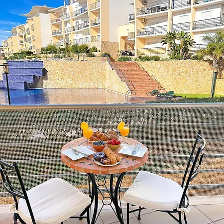 Luxurious T2 With Pool & Breathtaking Ocean Views By Becherish Appartamento Albufeira