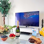 公寓 Luxurious T2 With Pool & Breathtaking Ocean Views By Becherish