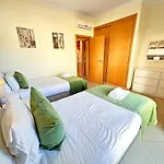 Luxurious T2 With Pool & Breathtaking Ocean Views By Becherish